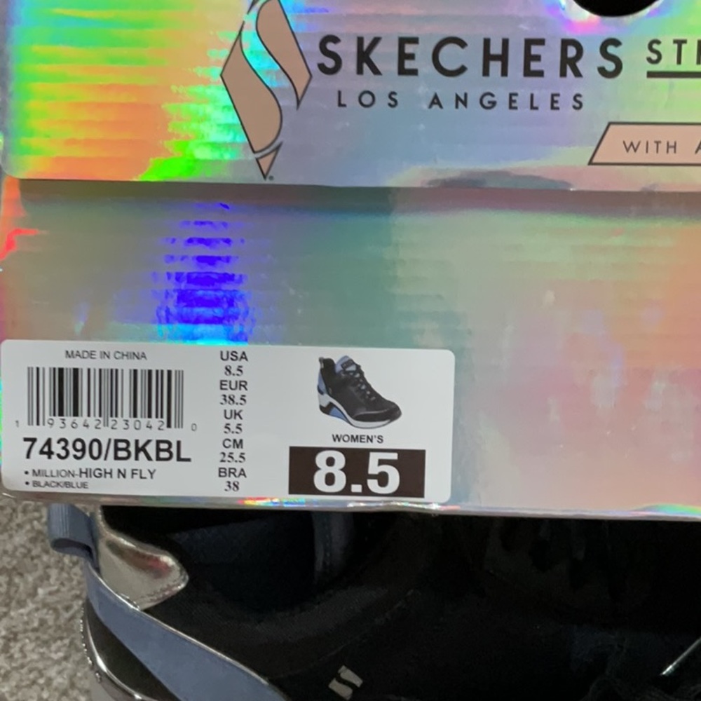 Skechers wedge tennis shoes. - Picture 2 of 8